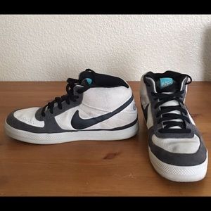 Nike 6.0 Mid Shoes White/Grey Size 10